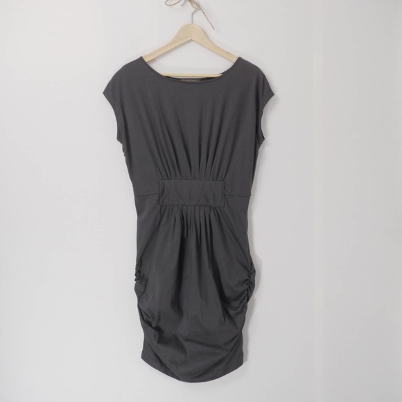 Plains & Prints Gray Sheath Dress Size M - Picture 1 of 9